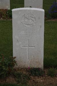 Wancourt British Cemetery - Roberts, E J