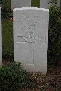 Wancourt British Cemetery - Roberts, Peter