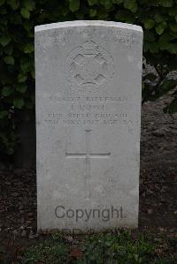 Wancourt British Cemetery - Rowe, Jonathan