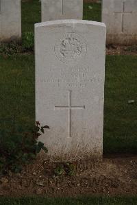 Wancourt British Cemetery - Scarfe, E