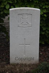 Wancourt British Cemetery - Sheppard, L L