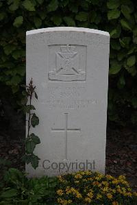 Wancourt British Cemetery - Snow, S