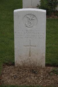 Wancourt British Cemetery - Straughan, Robert William