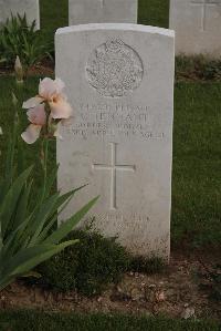 Wancourt British Cemetery - Tennant, C