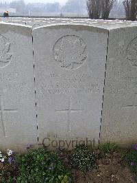 Wancourt British Cemetery - Thomas, Harry