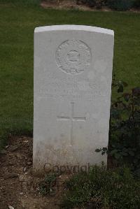 Wancourt British Cemetery - Thomas, Montague William