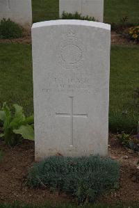 Wancourt British Cemetery - Trash, E T
