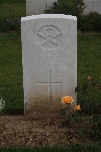Wancourt British Cemetery - Trunks, W B