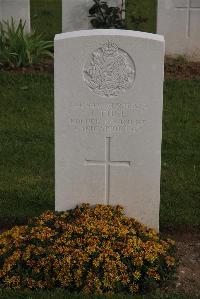 Wancourt British Cemetery - Tuke, J