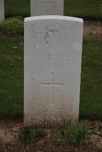 Wancourt British Cemetery - Turnbull, William