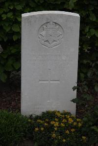 Wancourt British Cemetery - Upton, Ralph Hamon Weeley