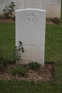 Wancourt British Cemetery - Wallace, T