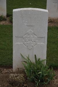 Wancourt British Cemetery - Whisker, R N