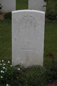 Wancourt British Cemetery - Wood, C A