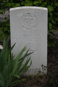 Wancourt British Cemetery - Woodley, G