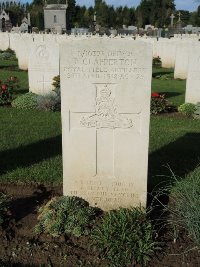 Warloy-Baillon Communal Cemetery Extension - Clapperton, R