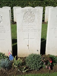 Warloy-Baillon Communal Cemetery Extension - Craig, R