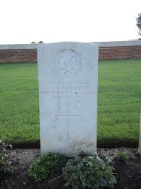 Warloy-Baillon Communal Cemetery Extension - Crossby, F A