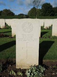 Warloy-Baillon Communal Cemetery Extension - Datson, T