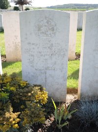 Warloy-Baillon Communal Cemetery Extension - Dent, Frank