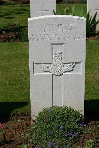 Warloy-Baillon Communal Cemetery Extension - Fleet, Thomas George