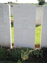 Warloy-Baillon Communal Cemetery Extension - Frain, J