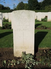 Warloy-Baillon Communal Cemetery Extension - Fyfe, John