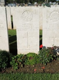 Warloy-Baillon Communal Cemetery Extension - Garnett, Henry
