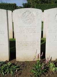 Warloy-Baillon Communal Cemetery Extension - German, I F