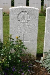 Warloy-Baillon Communal Cemetery Extension - Groves, George Albert Percy