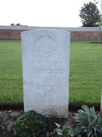 Warloy-Baillon Communal Cemetery Extension - Hall, J E