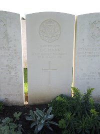 Warloy-Baillon Communal Cemetery Extension - Hann, J C
