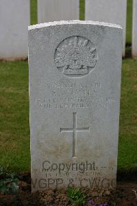 Warloy-Baillon Communal Cemetery Extension - Hayes, Ernest Walter