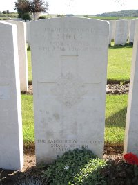Warloy-Baillon Communal Cemetery Extension - Hogg, J