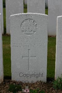 Warloy-Baillon Communal Cemetery Extension - Holland, Charles Spurgeon