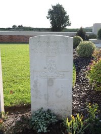 Warloy-Baillon Communal Cemetery Extension - Howes, W H