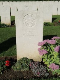 Warloy-Baillon Communal Cemetery Extension - Hoyle, H