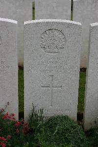 Warloy-Baillon Communal Cemetery Extension - Huffam, Lawrence