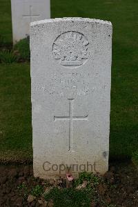 Warloy-Baillon Communal Cemetery Extension - Hughes, Victor