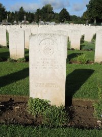 Warloy-Baillon Communal Cemetery Extension - Hughes, William Marshall