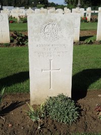 Warloy-Baillon Communal Cemetery Extension - Hunt, S