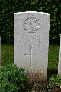 Warloy-Baillon Communal Cemetery Extension - Hurst, Arthur Brooke