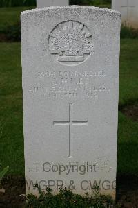 Warloy-Baillon Communal Cemetery Extension - Iles, Gordon Henry