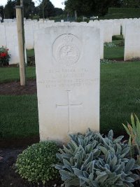 Warloy-Baillon Communal Cemetery Extension - Jackson, E