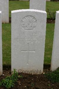 Warloy-Baillon Communal Cemetery Extension - Jennings, Oliver
