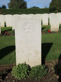 Warloy-Baillon Communal Cemetery Extension - Jones, H