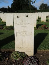 Warloy-Baillon Communal Cemetery Extension - Kelly, M
