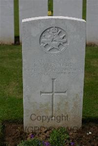 Warloy-Baillon Communal Cemetery Extension - Kennedy, E V