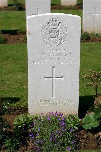 Warloy-Baillon Communal Cemetery Extension - Kennedy, Francis William