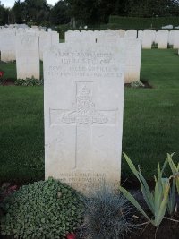 Warloy-Baillon Communal Cemetery Extension - Leitch, John
